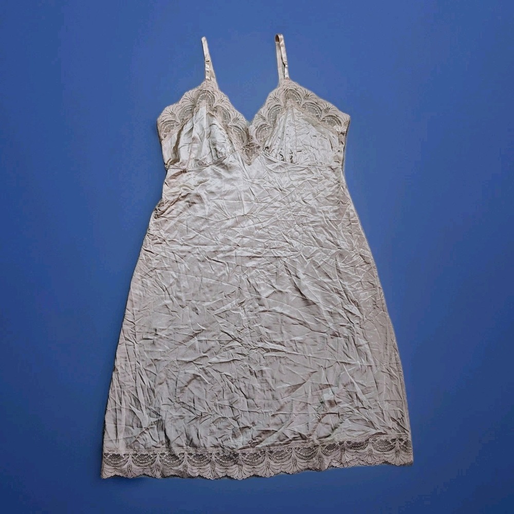 Gotham Vintage Full Slip Womens 38 Beige Lace Trim Nightgown Lingerie Nylon USA